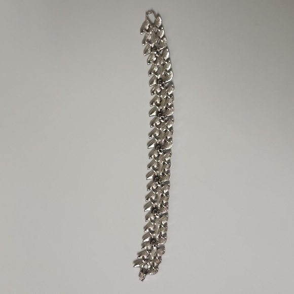 NWOT Sarah Coventry Silver Tone bracelet - Picture 7 of 9